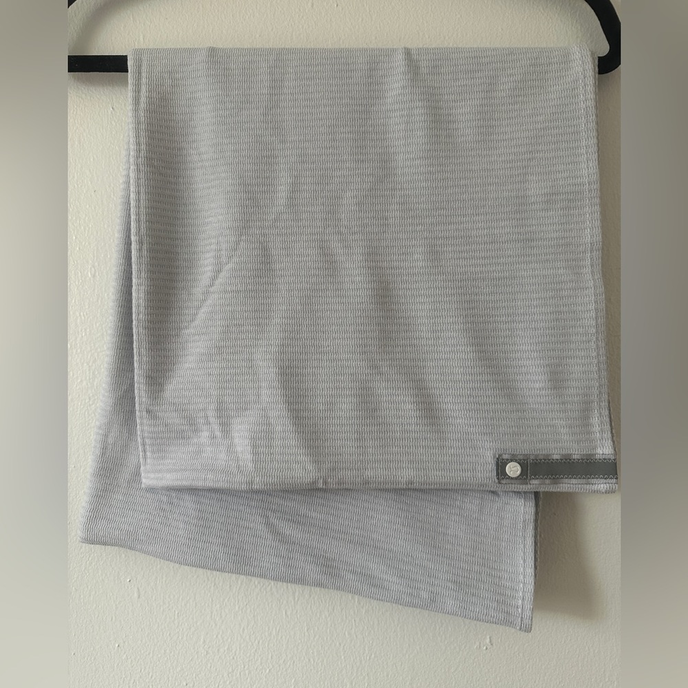 Lululemon vinyasa wrap scarf, light gray